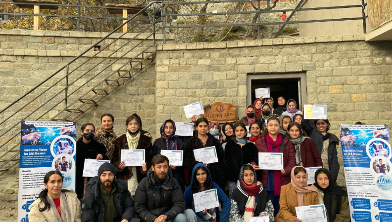 group picture having certificates