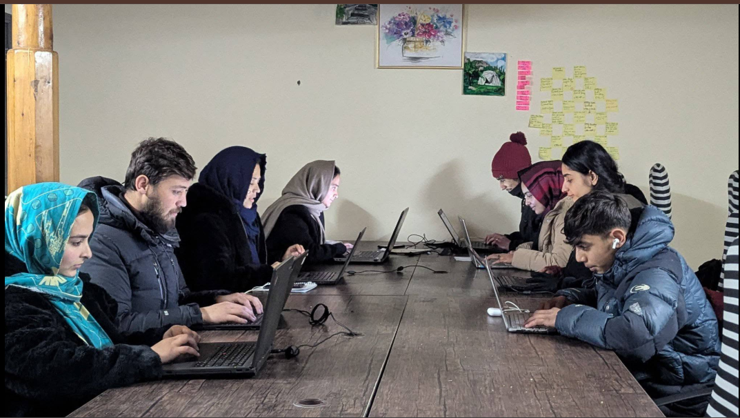 studients working in office